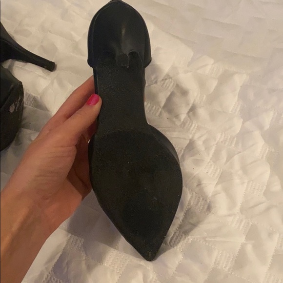 Black heels - Picture 3 of 3